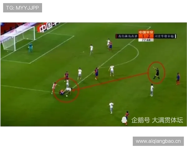 干扰对方视线算犯规吗？足球规则如何界定视线干扰判罚