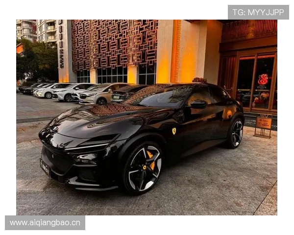 扎克拉文的日常照，豪车豪宅随手一拍，心理阴影面积爆表